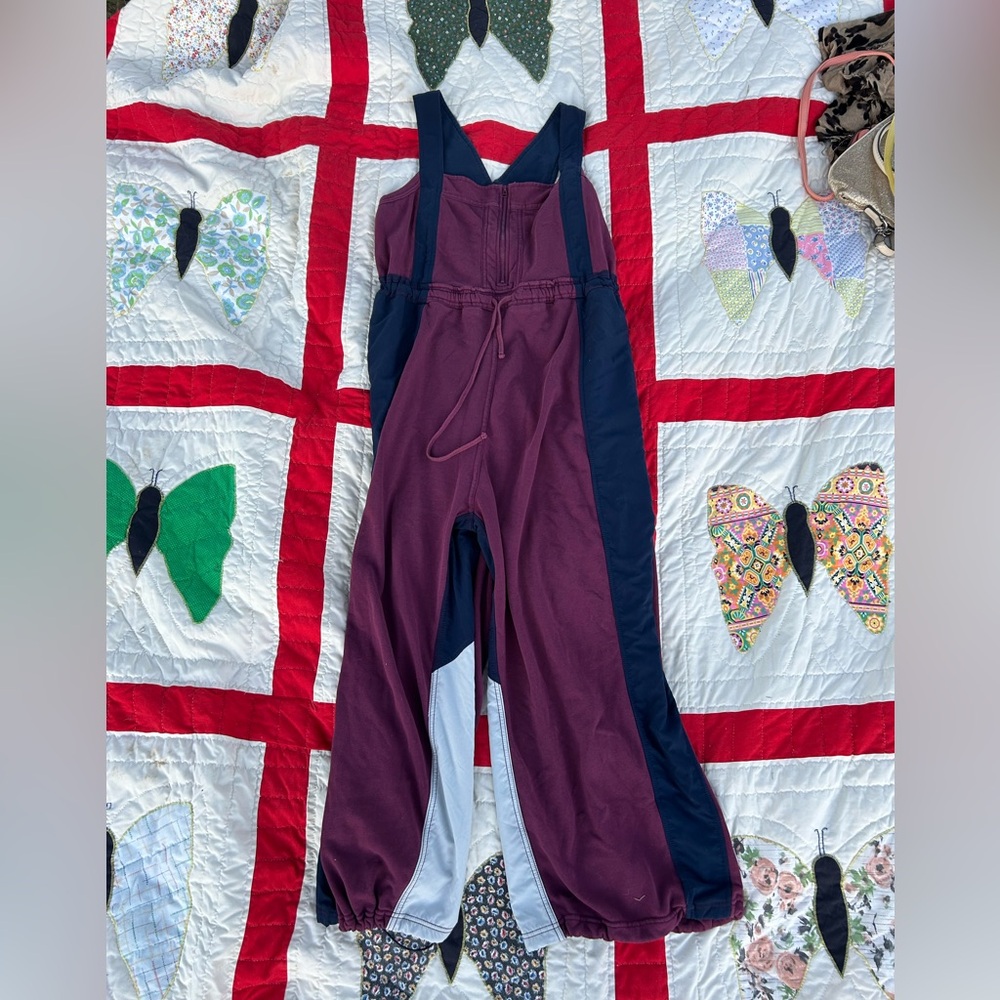 Colorblock Wide-Leg Jumpsuit in Burgundy and Navy - Picture 2 of 5